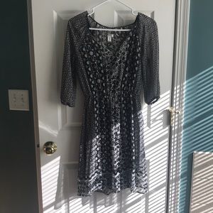 Old navy sheer 3/4 sleeve black and white dress